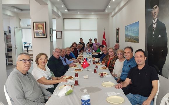 Bugün Derneğimizin misafirleri Burdur Lisesi mezunları değerli hemşehrilerimizdi.